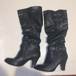 EUC Rampage Eleanor Boots… comes with original box